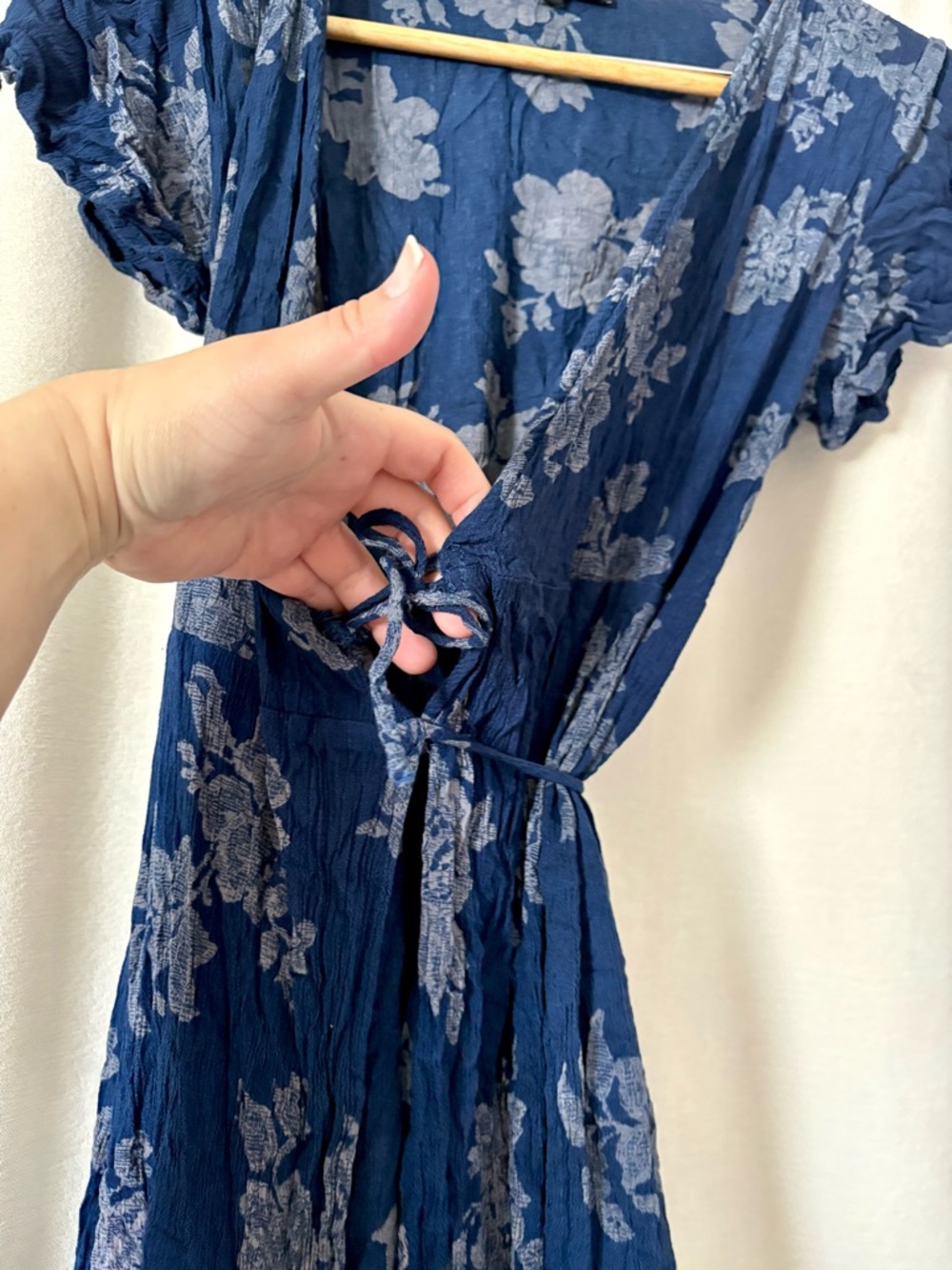 Lulus Heart of Marigold Navy Blue Floral Print Wrap Maxi Dress size M - Picture 7 of 8